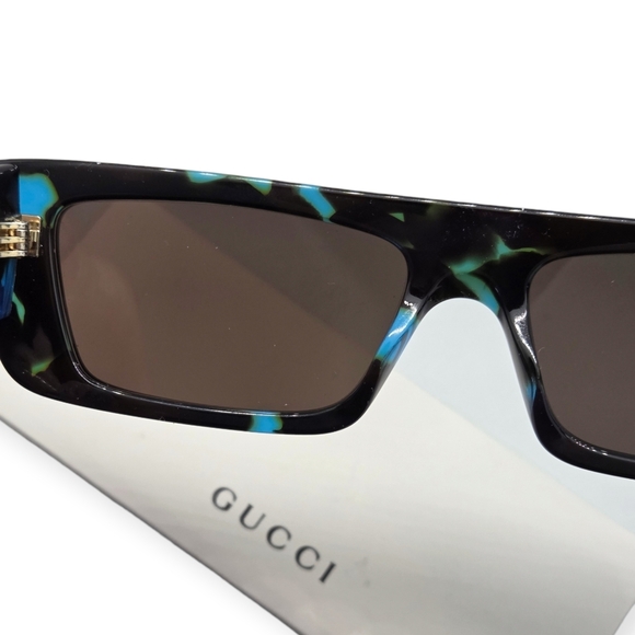 Gucci Turquoise Havana Rectangle Sunglasses - Picture 9 of 9